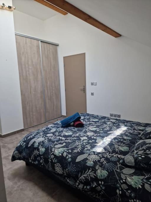 Superbe appartement T2 dans résidence neuve avec vue exceptionelle sur les montagnes, avec parking privatif.situé à proximité immédiate du centre ville de chorges. Chorges Exterior foto